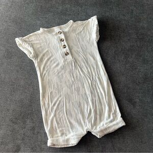 Lou Lou and Co White Baby Romper with Subtle Cactus Print size 12-24 months